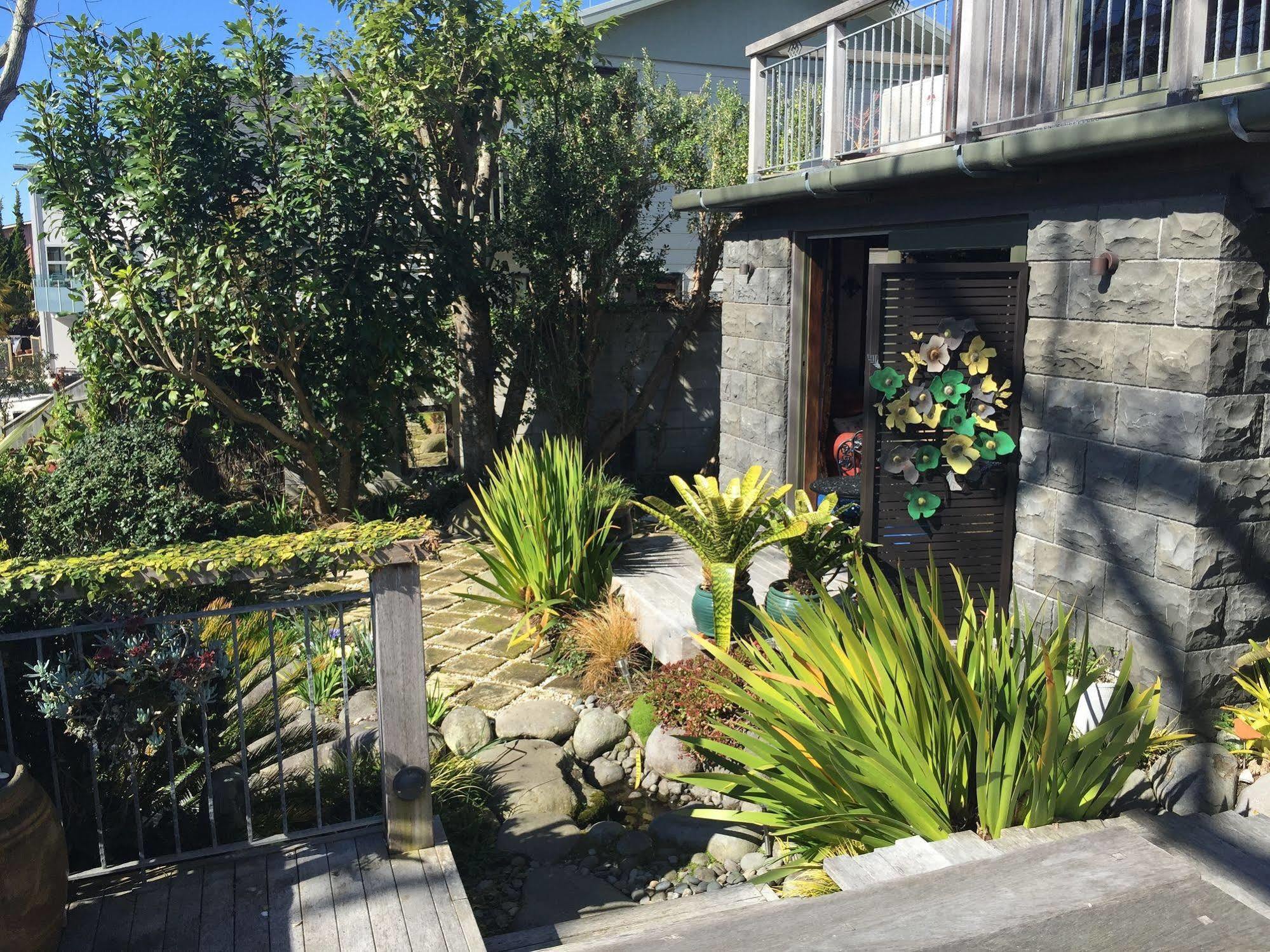 Matua Lodge Tauranga Bagian luar foto